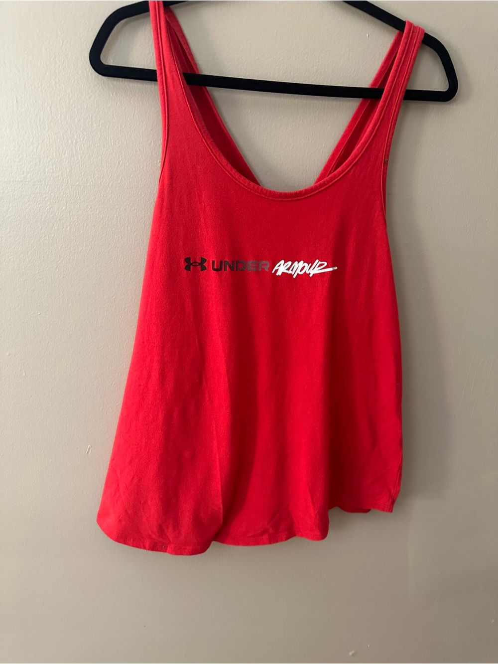 Under Armour Red Graphic Criss-Cross Back Workout Tank Top - Size XL